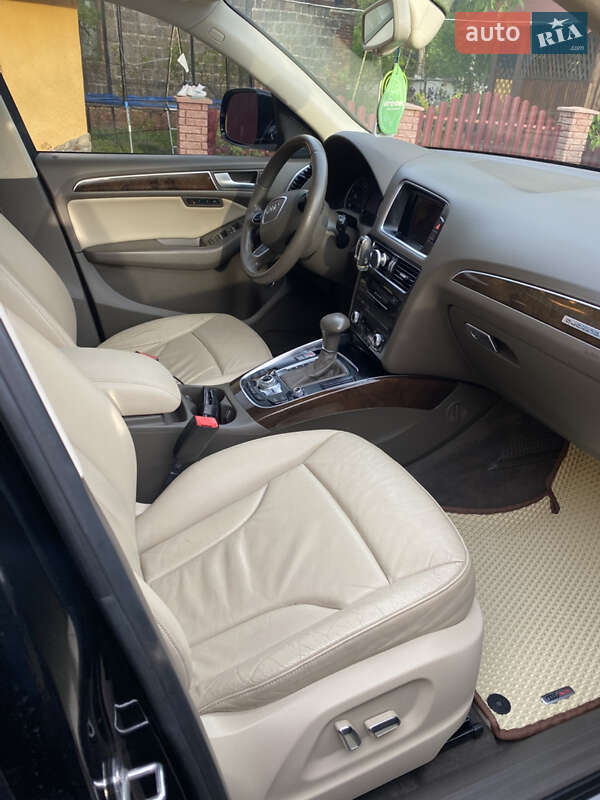 Внедорожник / Кроссовер Audi Q5 2012 в Золочеве