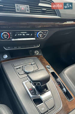 Внедорожник / Кроссовер Audi Q5 2019 в 