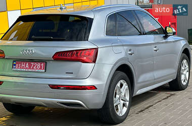 Внедорожник / Кроссовер Audi Q5 2019 в 