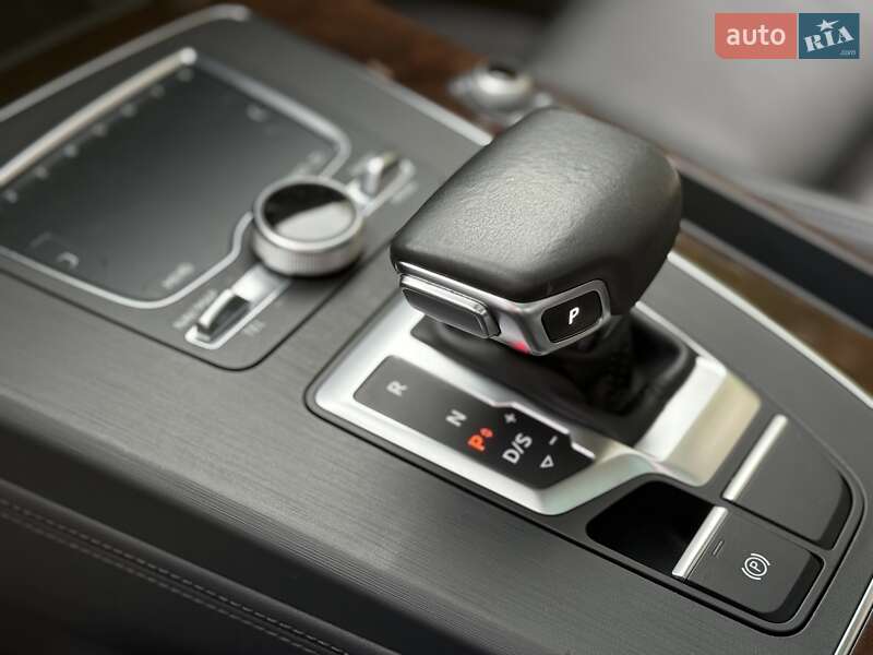 Внедорожник / Кроссовер Audi Q5 2020 в Тернополе
