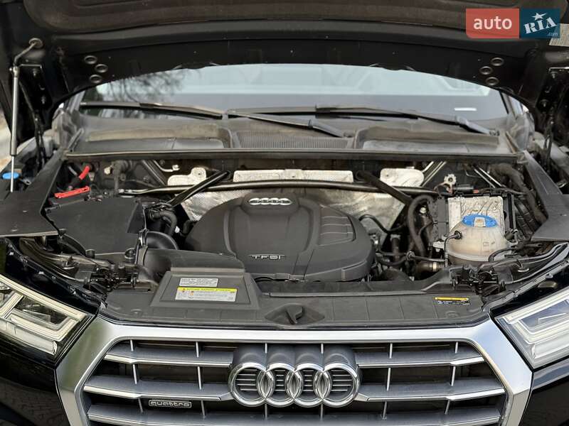Внедорожник / Кроссовер Audi Q5 2020 в Тернополе