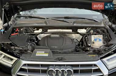 Внедорожник / Кроссовер Audi Q5 2020 в 