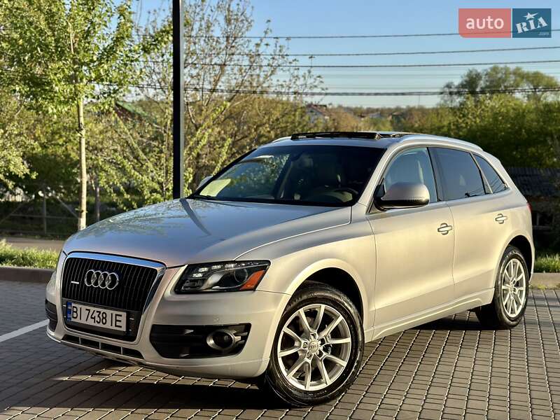 Внедорожник / Кроссовер Audi Q5 2010 в 