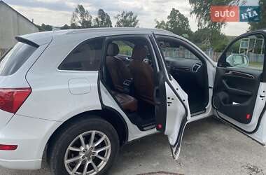 Внедорожник / Кроссовер Audi Q5 2011 в 