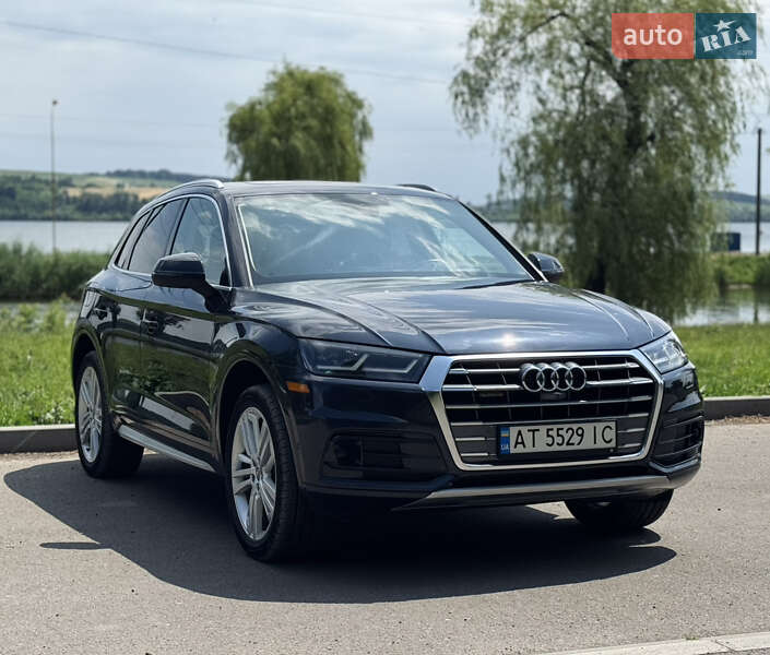 Внедорожник / Кроссовер Audi Q5 2018 в 