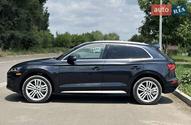 Внедорожник / Кроссовер Audi Q5 2018 в 