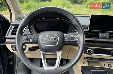 Внедорожник / Кроссовер Audi Q5 2018 в 