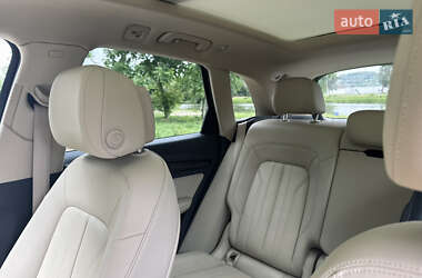 Внедорожник / Кроссовер Audi Q5 2018 в 