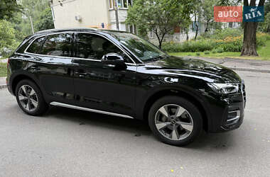 Внедорожник / Кроссовер Audi Q5 2022 в 