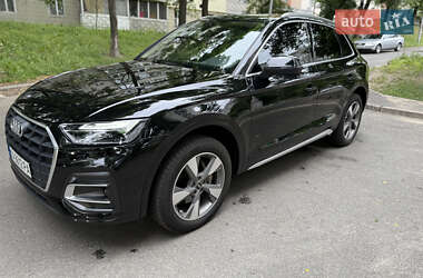 Внедорожник / Кроссовер Audi Q5 2022 в 
