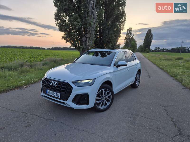 Позашляховик / Кросовер Audi Q5 2024 в 