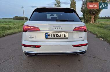 Позашляховик / Кросовер Audi Q5 2024 в 