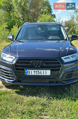 Внедорожник / Кроссовер Audi Q5 2021 в 