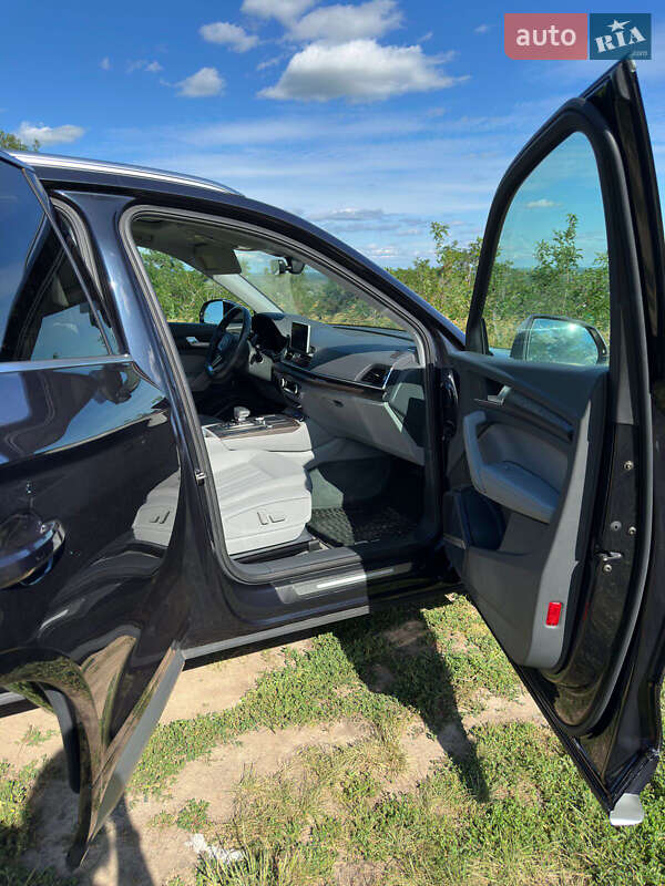 Внедорожник / Кроссовер Audi Q5 2021 в Лубнах