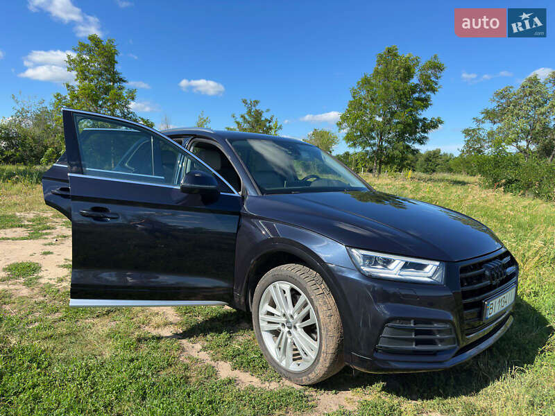 Внедорожник / Кроссовер Audi Q5 2021 в Лубнах