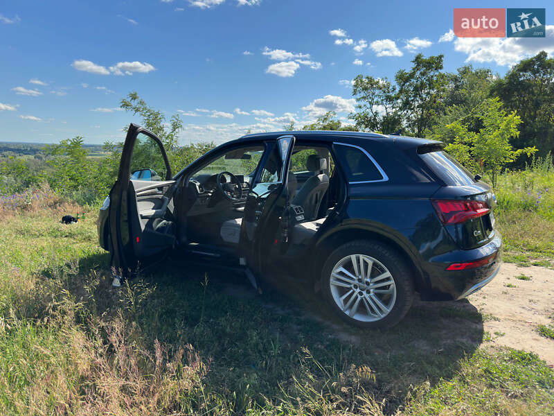 Внедорожник / Кроссовер Audi Q5 2021 в Лубнах