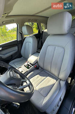 Внедорожник / Кроссовер Audi Q5 2021 в 