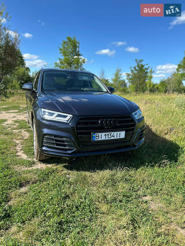 Внедорожник / Кроссовер Audi Q5 2021 в Лубнах