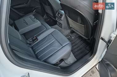 Позашляховик / Кросовер Audi Q5 2024 в 