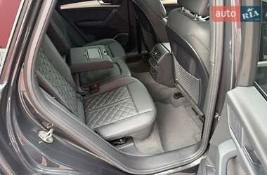 Внедорожник / Кроссовер Audi Q5 2022 в 