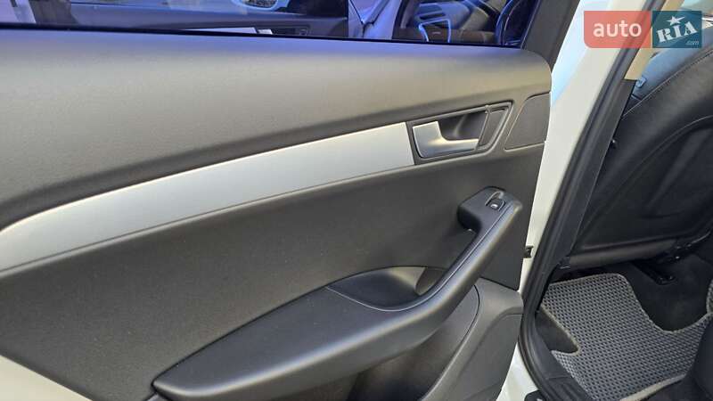 Внедорожник / Кроссовер Audi Q5 2011 в Киеве