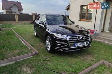 Внедорожник / Кроссовер Audi Q5 2018 в 