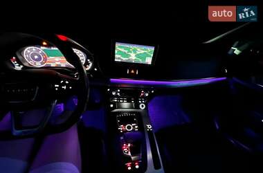Внедорожник / Кроссовер Audi Q5 2018 в 