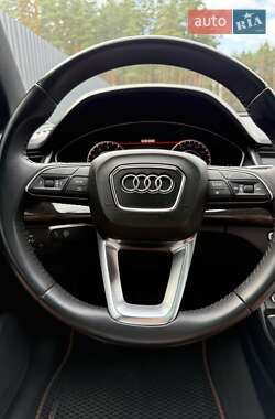Внедорожник / Кроссовер Audi Q5 2018 в 