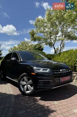 Внедорожник / Кроссовер Audi Q5 2018 в 