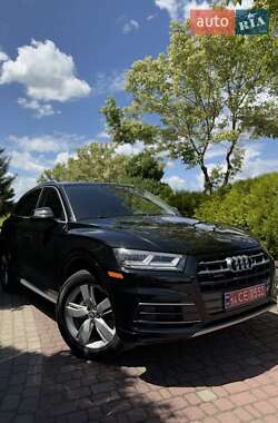 Внедорожник / Кроссовер Audi Q5 2018 в 