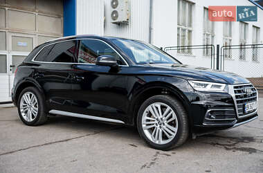 Внедорожник / Кроссовер Audi Q5 2018 в 