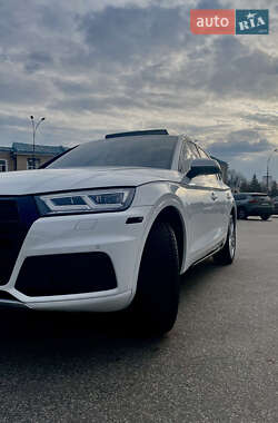 Внедорожник / Кроссовер Audi Q5 2020 в 