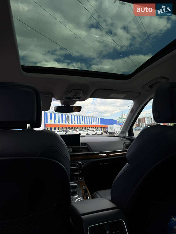 Внедорожник / Кроссовер Audi Q5 2018 в Луцке