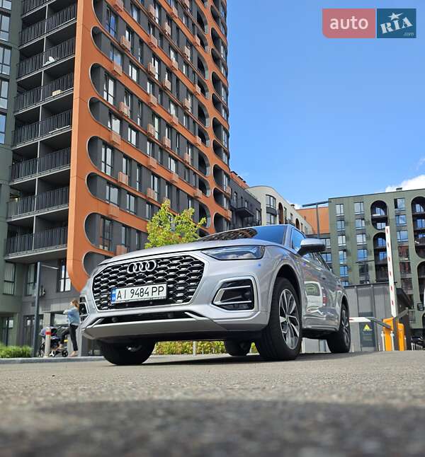 Внедорожник / Кроссовер Audi Q5 2022 в Киеве
