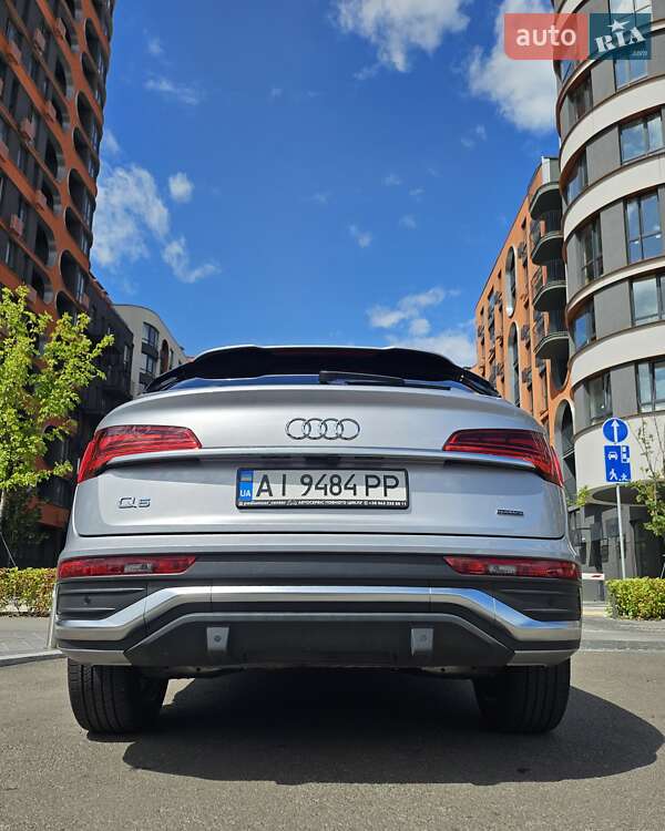 Внедорожник / Кроссовер Audi Q5 2022 в Киеве