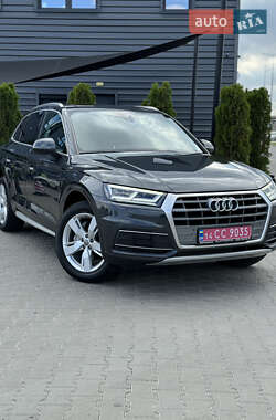 Позашляховик / Кросовер Audi Q5 2019 в Києві