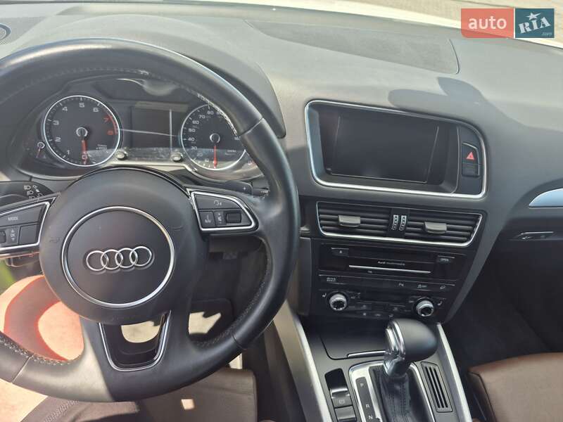 Позашляховик / Кросовер Audi Q5 2017 в Луцьку