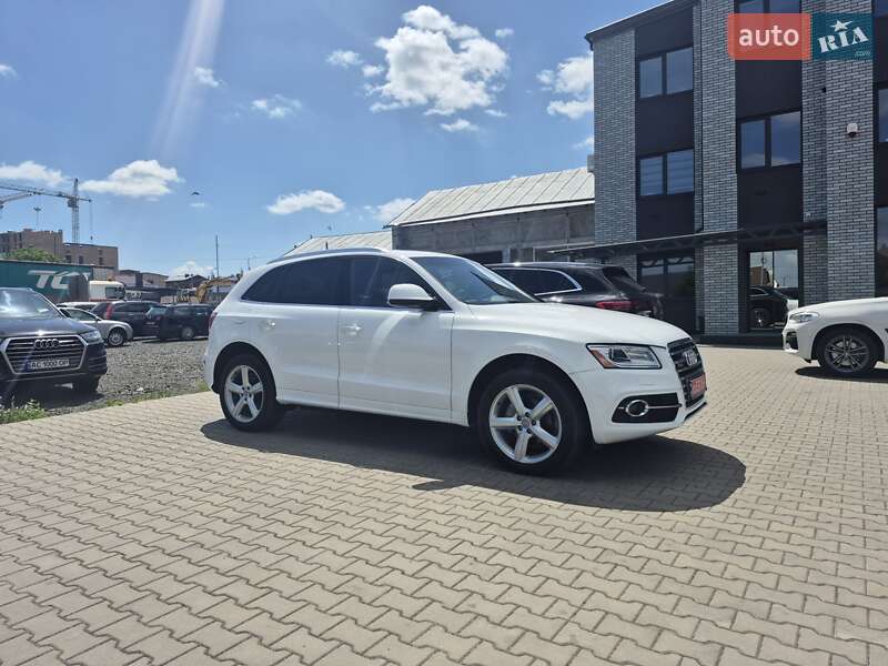 Позашляховик / Кросовер Audi Q5 2017 в Луцьку