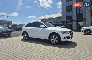 Внедорожник / Кроссовер Audi Q5 2017 в 