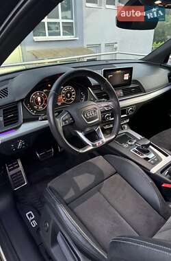 Внедорожник / Кроссовер Audi Q5 2018 в 