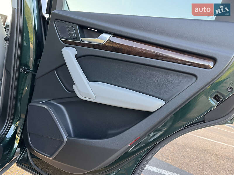 Внедорожник / Кроссовер Audi Q5 2017 в Львове