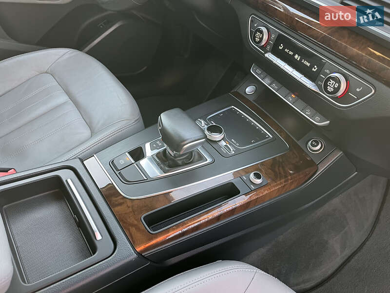 Внедорожник / Кроссовер Audi Q5 2017 в Львове