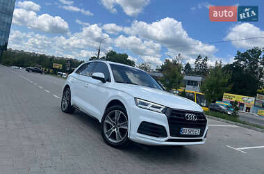 Внедорожник / Кроссовер Audi Q5 2018 в 