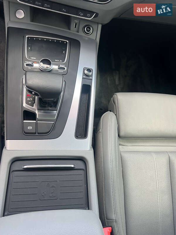 Позашляховик / Кросовер Audi Q5 2018 в Тернополі