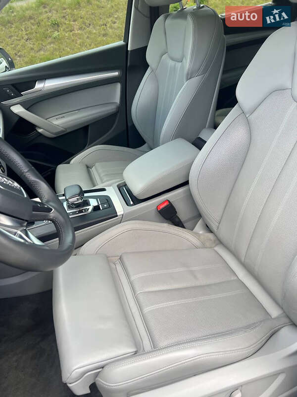 Позашляховик / Кросовер Audi Q5 2018 в Тернополі