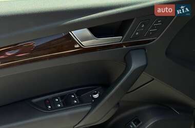 Внедорожник / Кроссовер Audi Q5 2018 в 