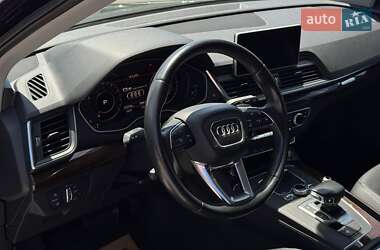 Внедорожник / Кроссовер Audi Q5 2018 в 