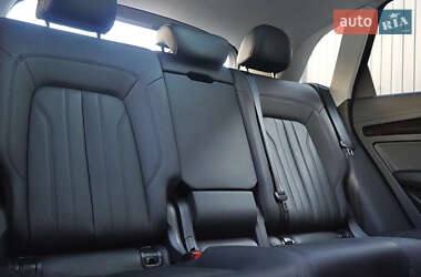 Внедорожник / Кроссовер Audi Q5 2018 в 