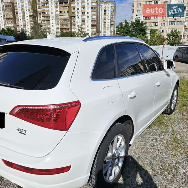 Внедорожник / Кроссовер Audi Q5 2010 в Киеве