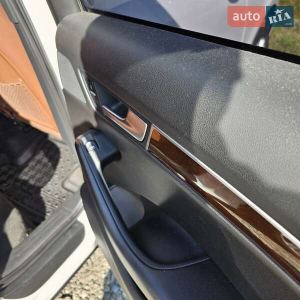 Внедорожник / Кроссовер Audi Q5 2010 в Киеве